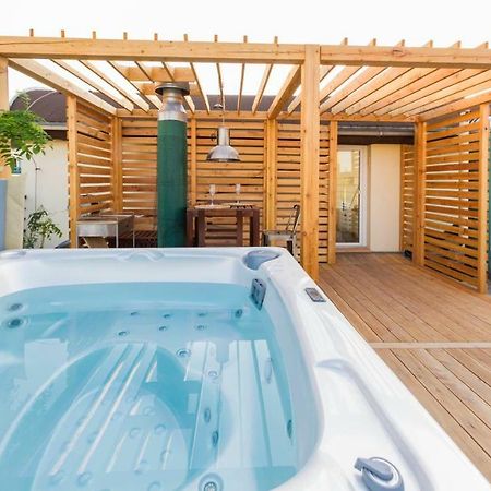 Romantic studio with jacuzzi Praga Esterno foto