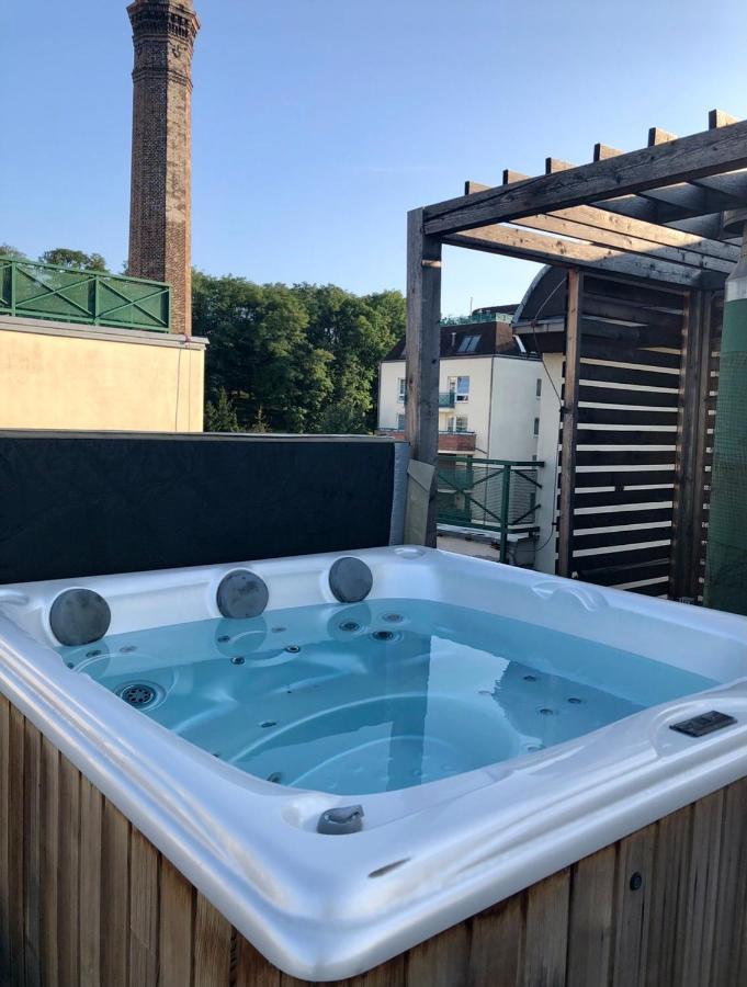 Romantic studio with jacuzzi Praga Esterno foto