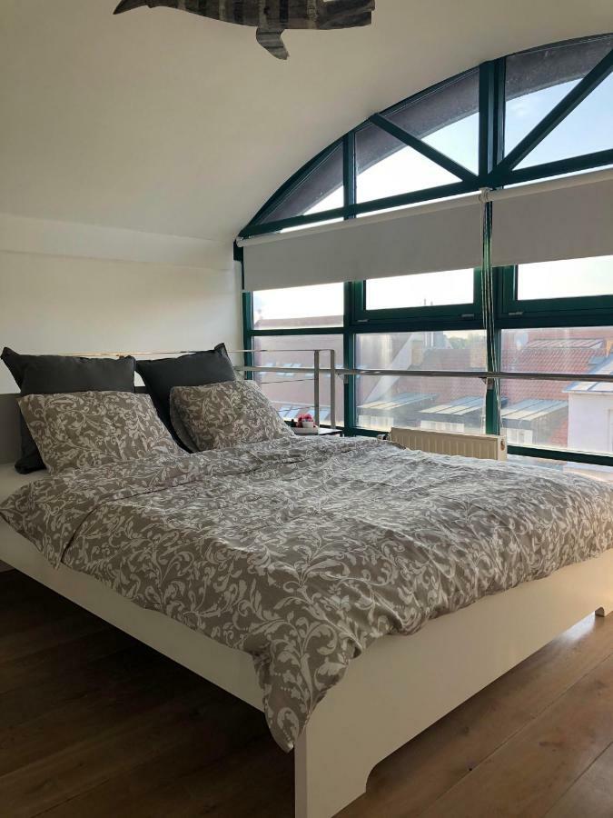 Romantic studio with jacuzzi Praga Esterno foto